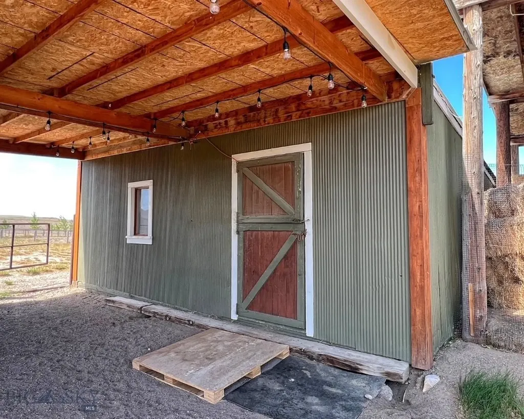 42 River Ridge Lane Shelby MT 59474