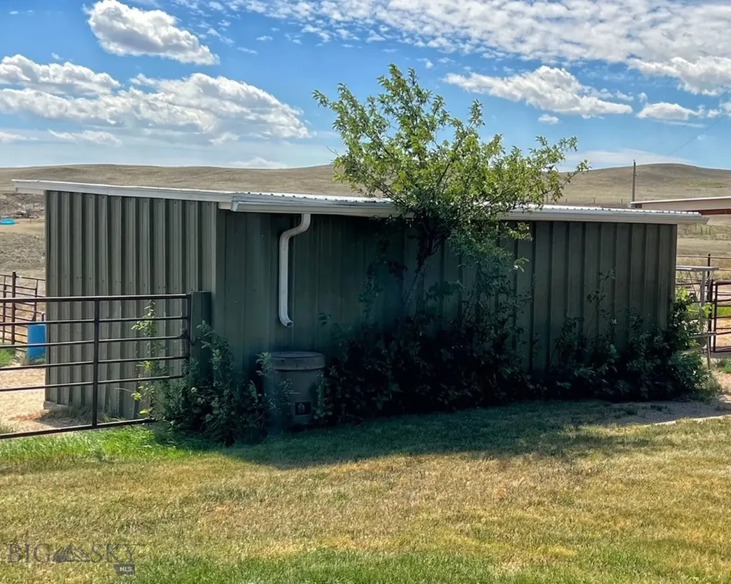 42 River Ridge Lane Shelby MT 59474
