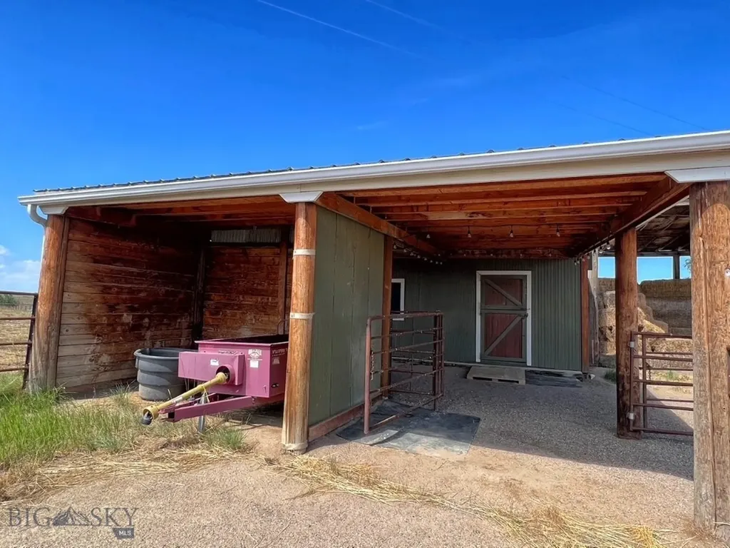 42 River Ridge Lane Shelby MT 59474