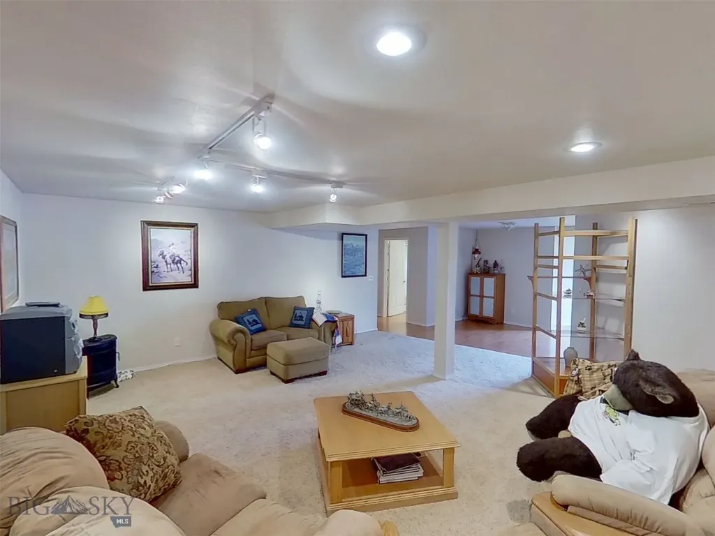 24 Kindsfather Drive Livingston MT 59047