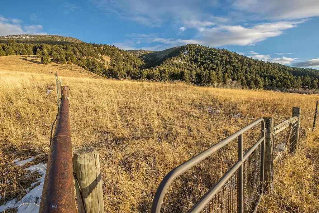 17640 Rocky Mountain Road Belgrade MT 59714