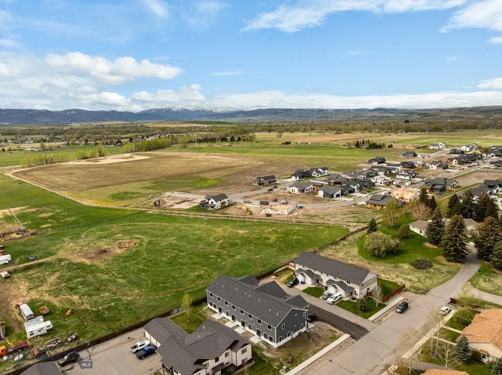 100 Bow Perch Lane Bozeman MT 59718