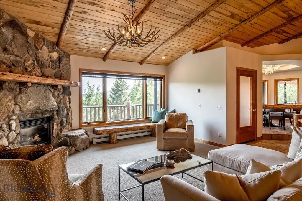 952 N Meadow Creek Road Mcallister MT 59740