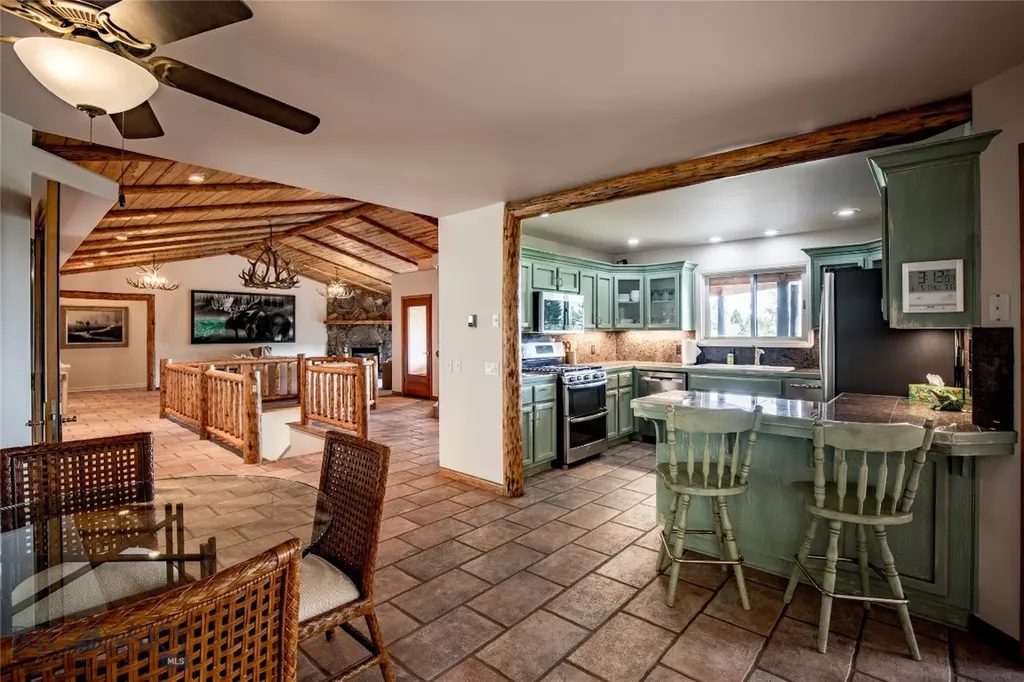 952 N Meadow Creek Road Mcallister MT 59740