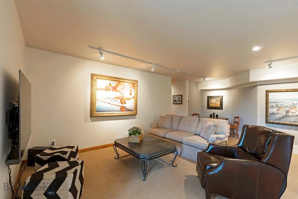 952 N Meadow Creek Road Mcallister MT 59740