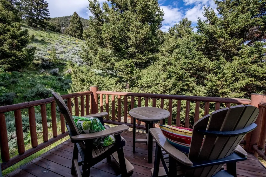 952 N Meadow Creek Road Mcallister MT 59740