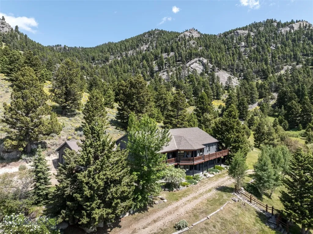 952 N Meadow Creek Road Mcallister MT 59740