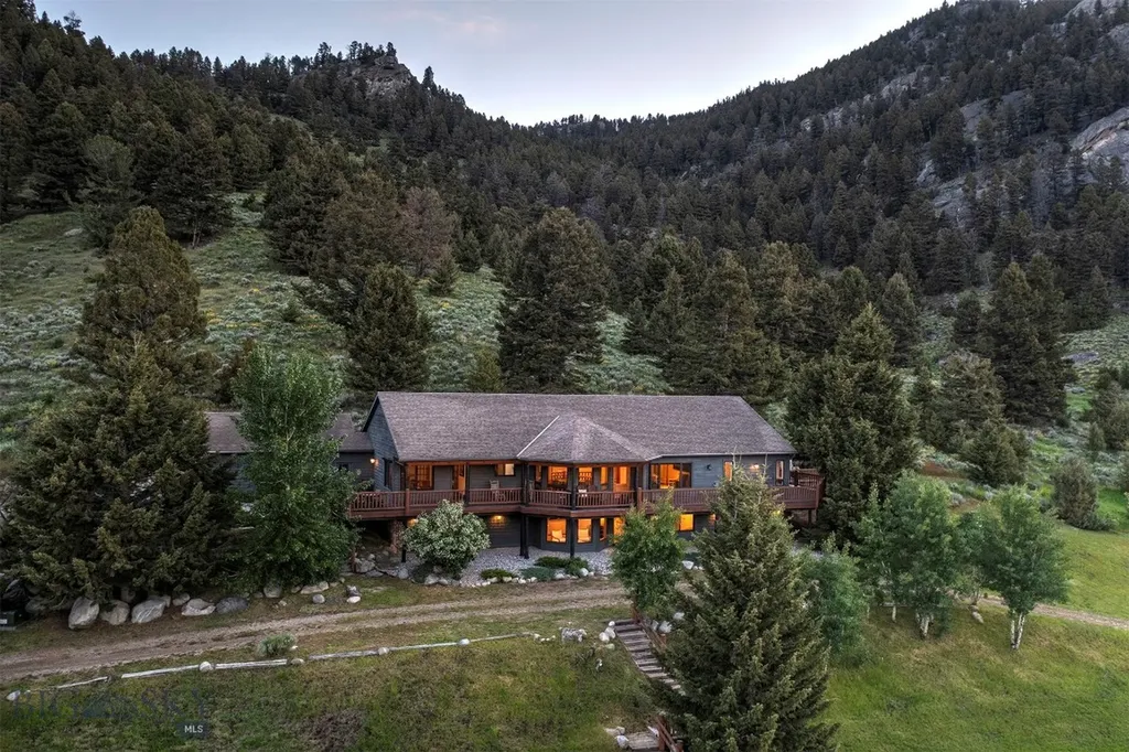 952 N Meadow Creek Road Mcallister MT 59740