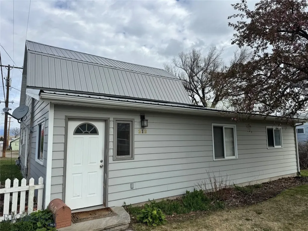 212 East 3rd Avenue Big Timber MT 59011