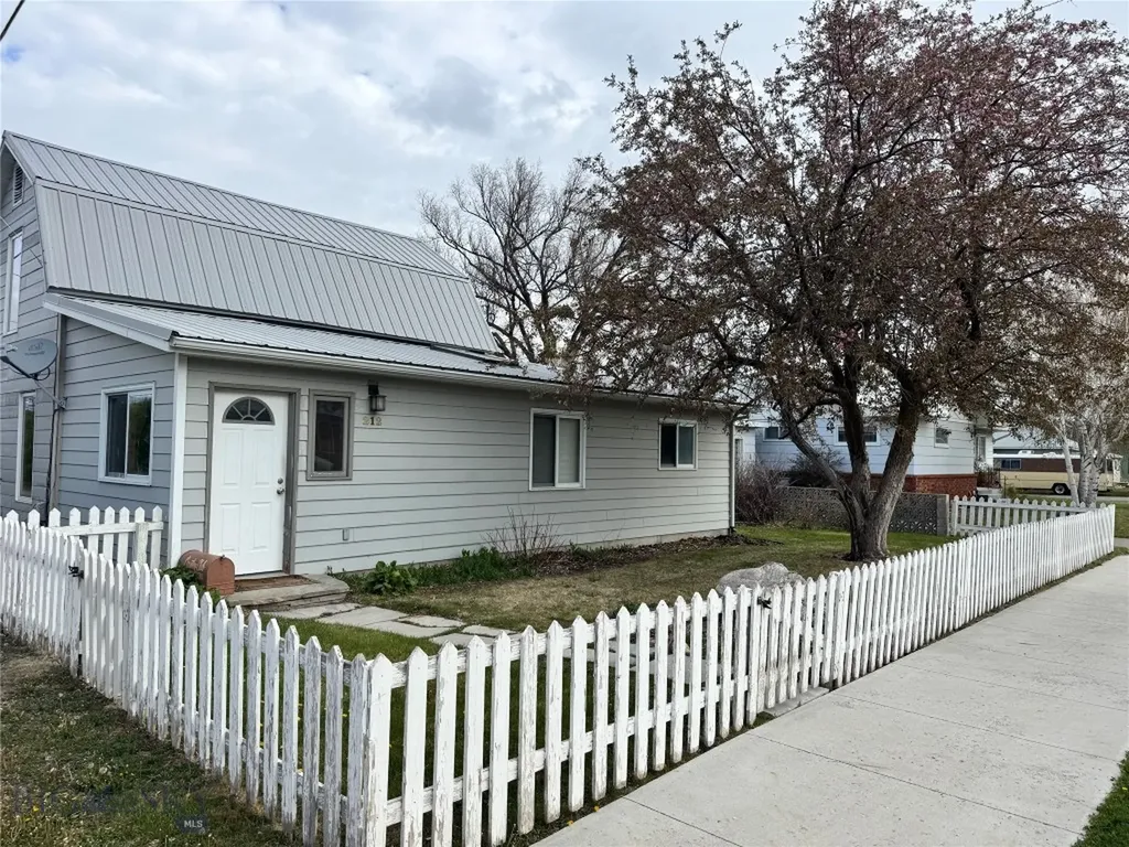 212 East 3rd Avenue Big Timber MT 59011