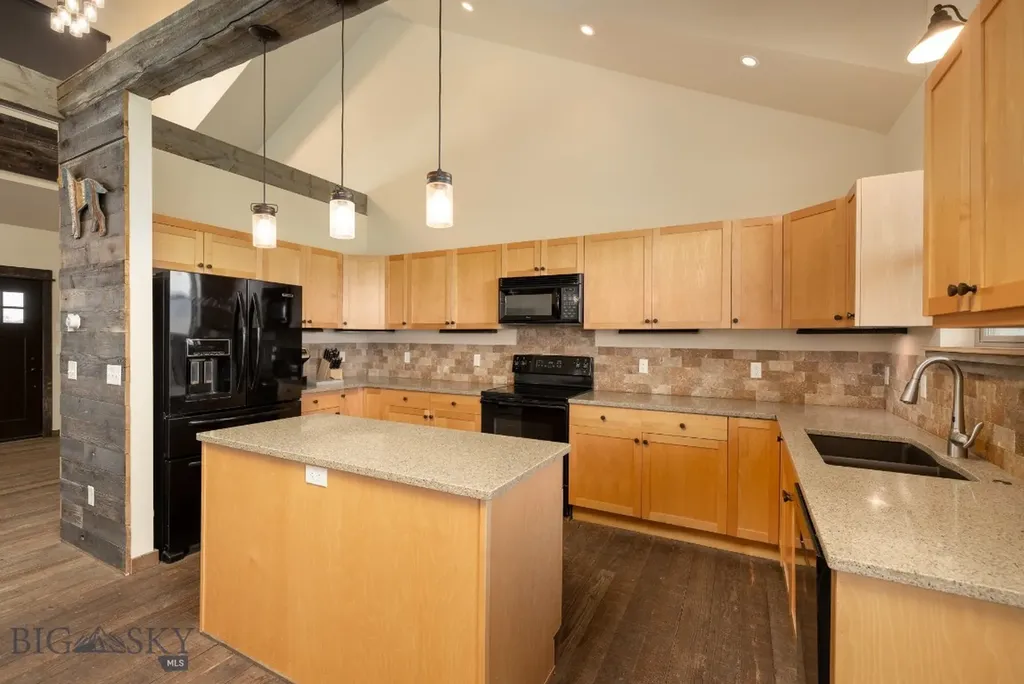1704 Roundup Boulevard Belgrade MT 59714