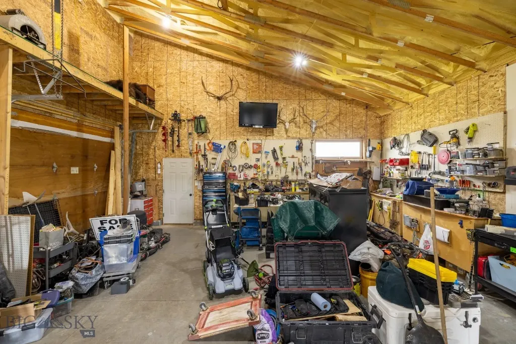 1704 Roundup Boulevard Belgrade MT 59714