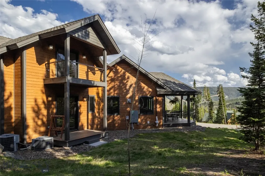 13 Little Plume Big Sky MT 59716