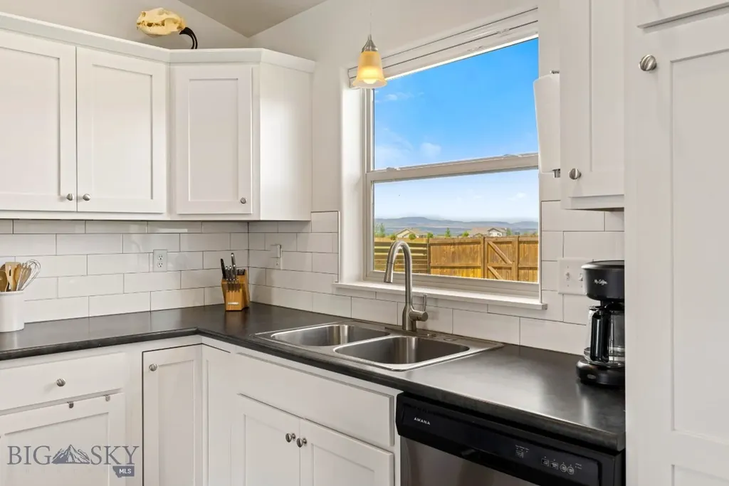 1402 Ingomar Boulevard Belgrade MT 59714