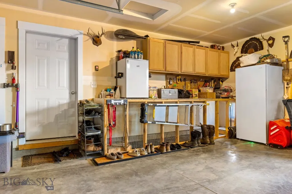 1402 Ingomar Boulevard Belgrade MT 59714