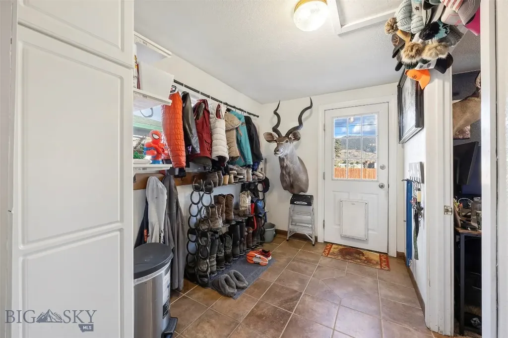 2930 Sanders Butte MT 59701