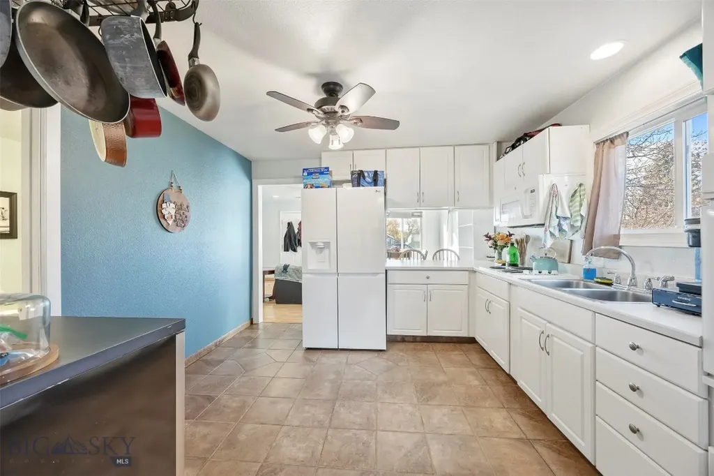 2930 Sanders Butte MT 59701