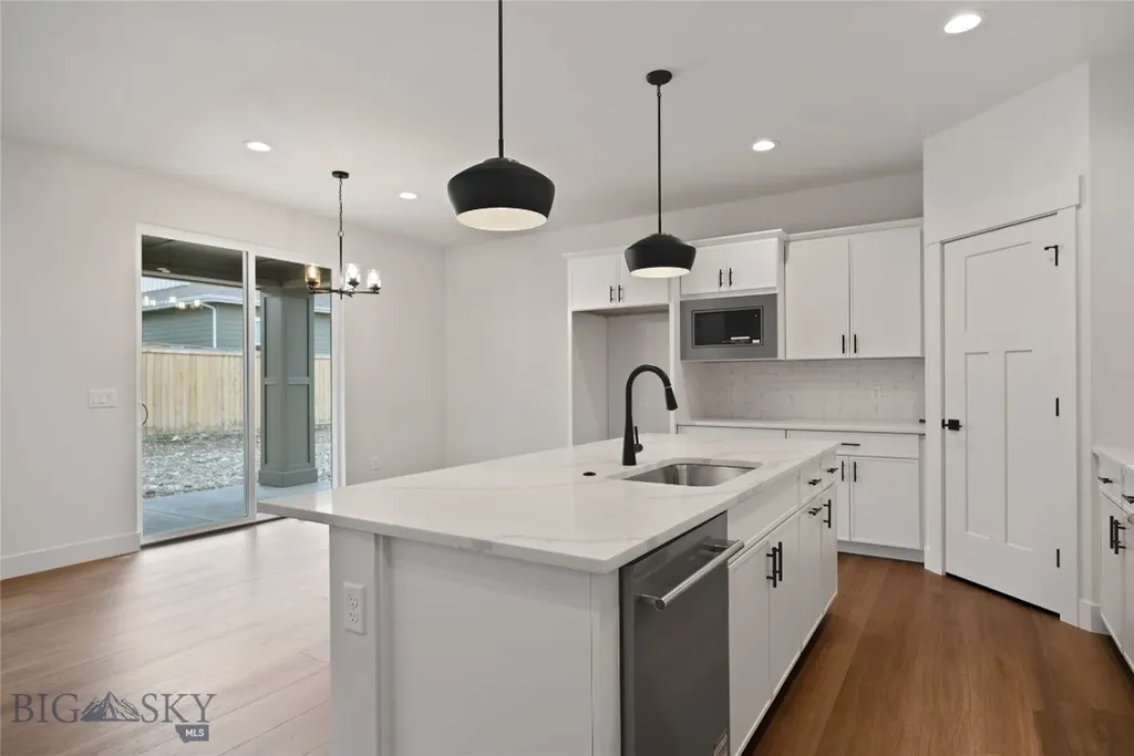 1502 Beeker Lane Belgrade MT 59714