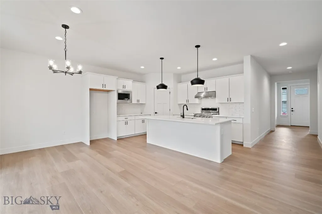 1502 Beeker Lane Belgrade MT 59714