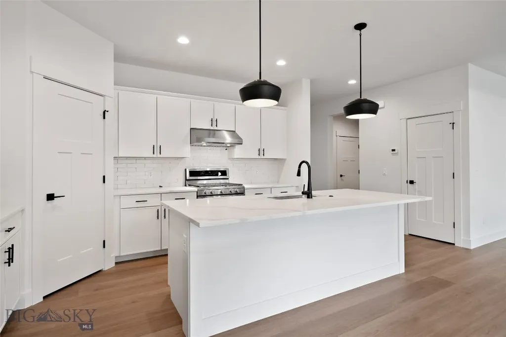 1502 Beeker Lane Belgrade MT 59714
