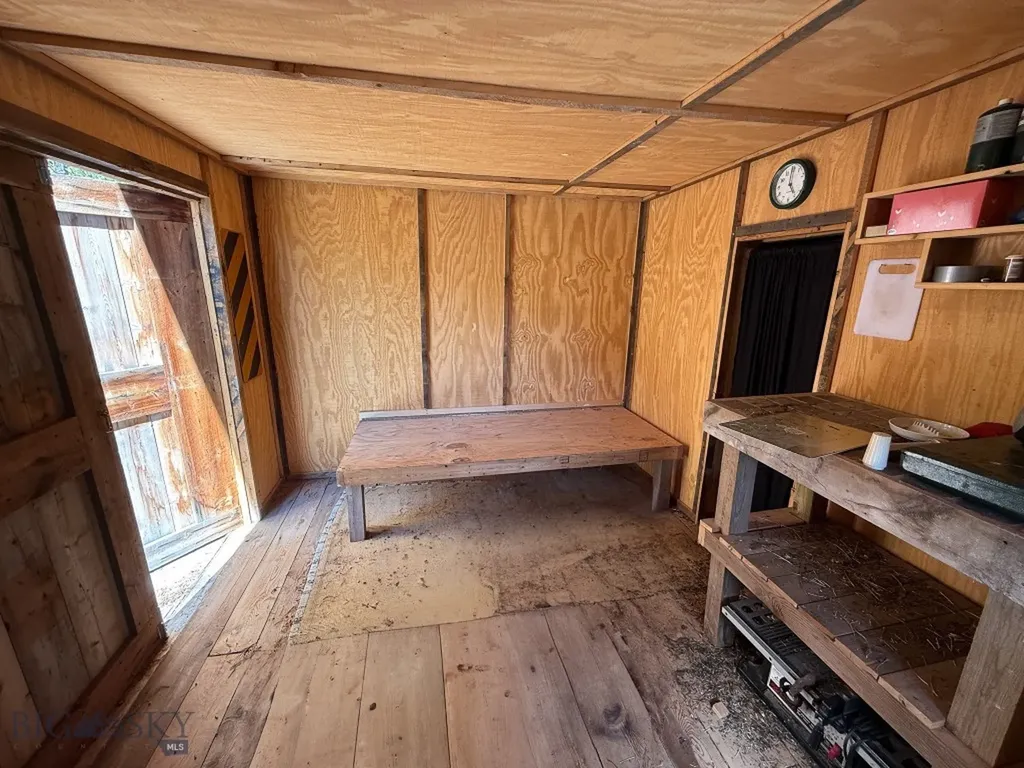 970 Lower Clear Creek Trail Anaconda MT 59711