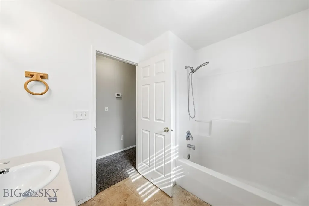 539 N River Rock Belgrade MT 59714