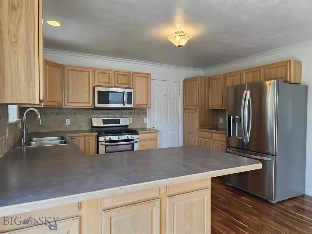 65 Meadow Brook Belgrade MT 59714