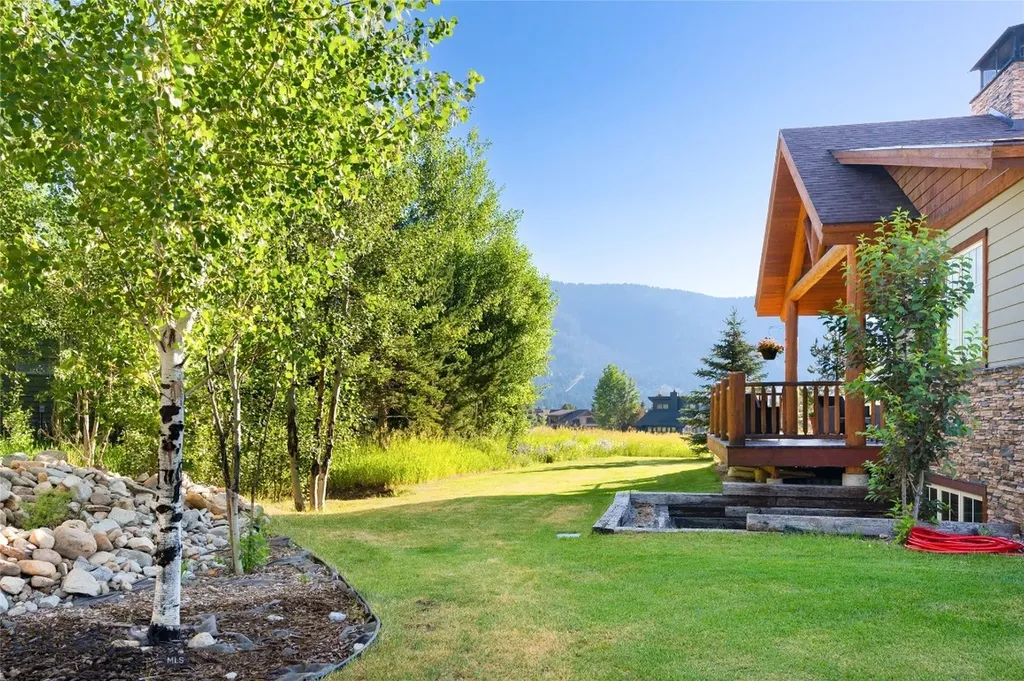 3140 Two Moons Road Big Sky MT 59716
