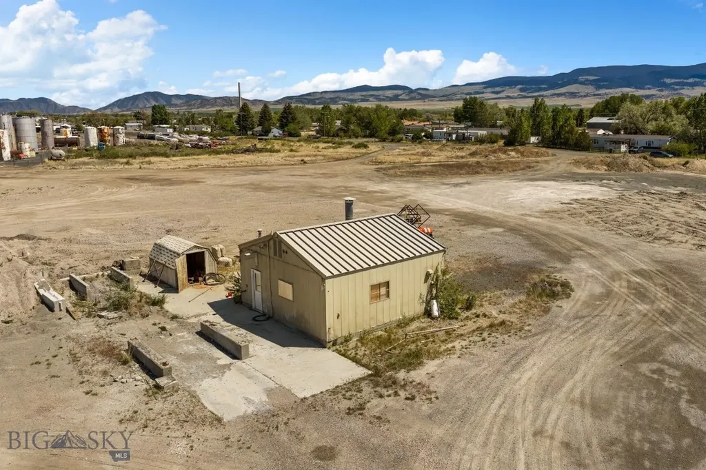 2 S Lincoln Street Whitehall MT 59759