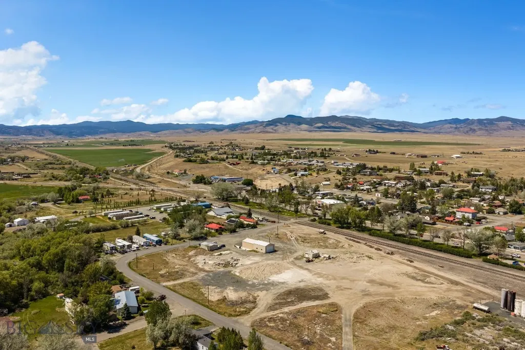 2 S Lincoln Street Whitehall MT 59759