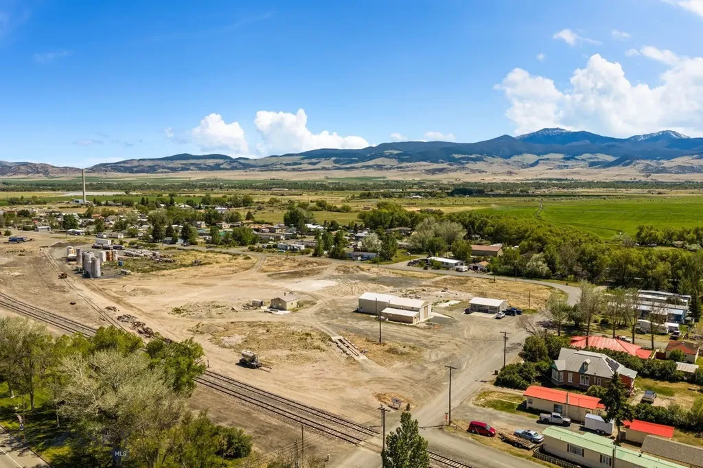 2 S Lincoln Street Whitehall MT 59759