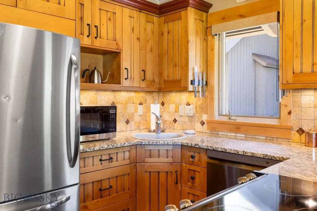 2575 Curley Bear Big Sky MT 59716
