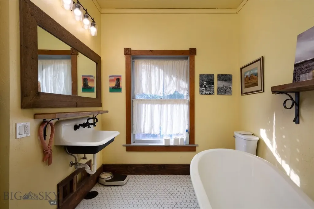 200 Pony Road Harrison MT 59735