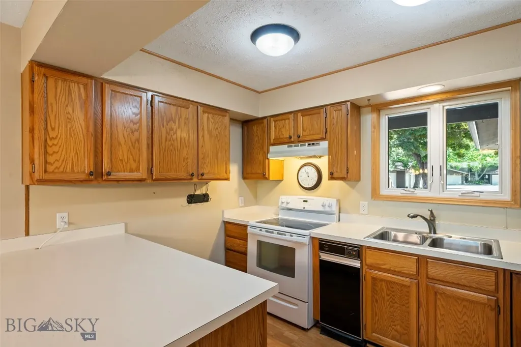 1703 W Olive Bozeman MT 59715