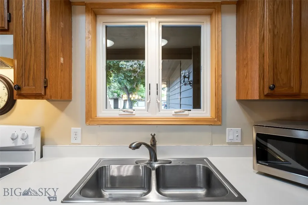 1703 W Olive Bozeman MT 59715