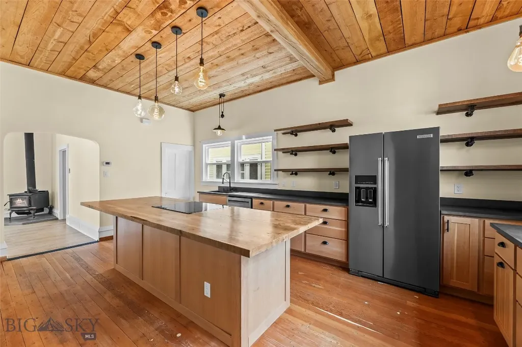 108 S 3rd Street Livingston MT 59047