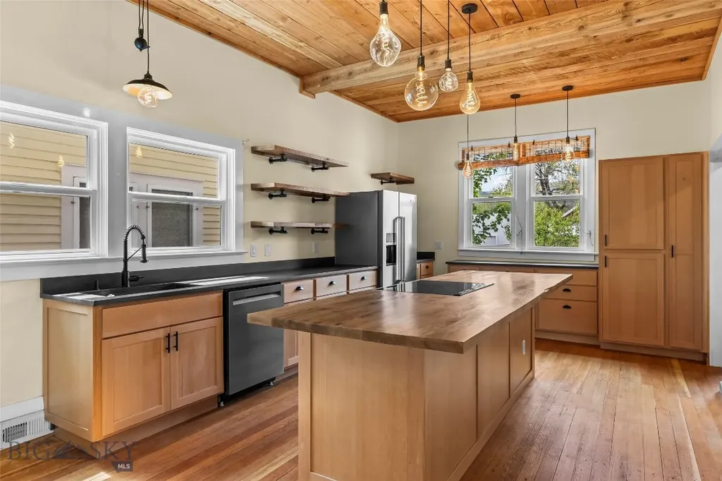 108 S 3rd Street Livingston MT 59047
