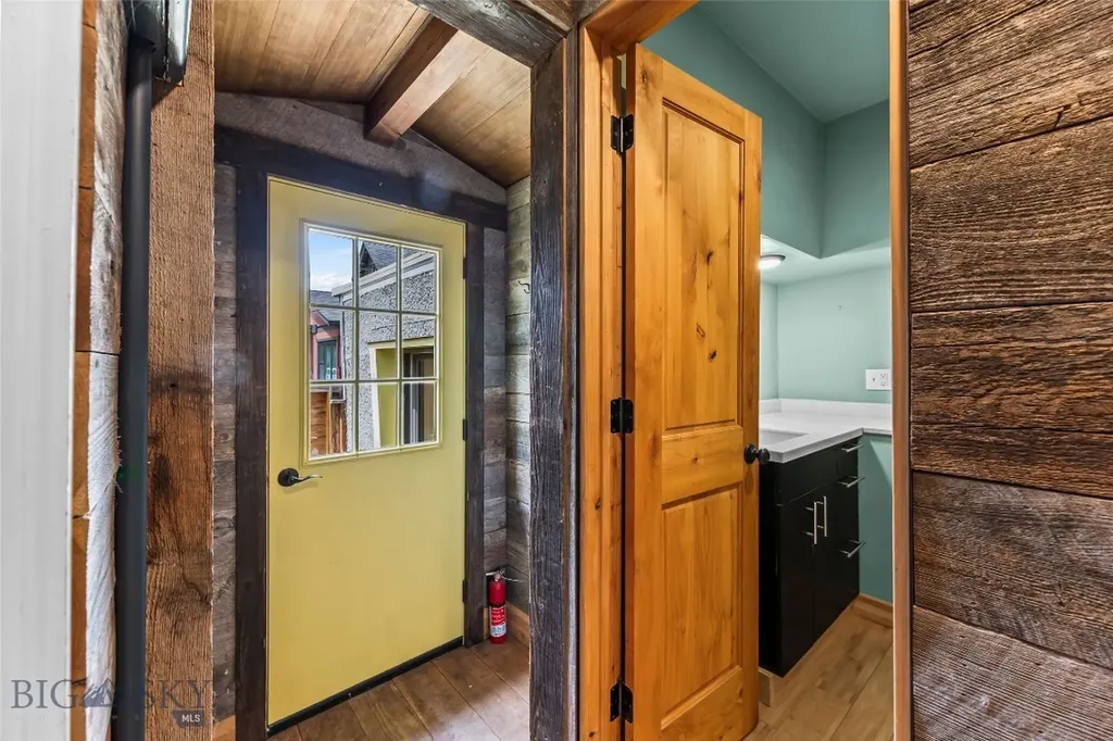 108 S 3rd Street Livingston MT 59047