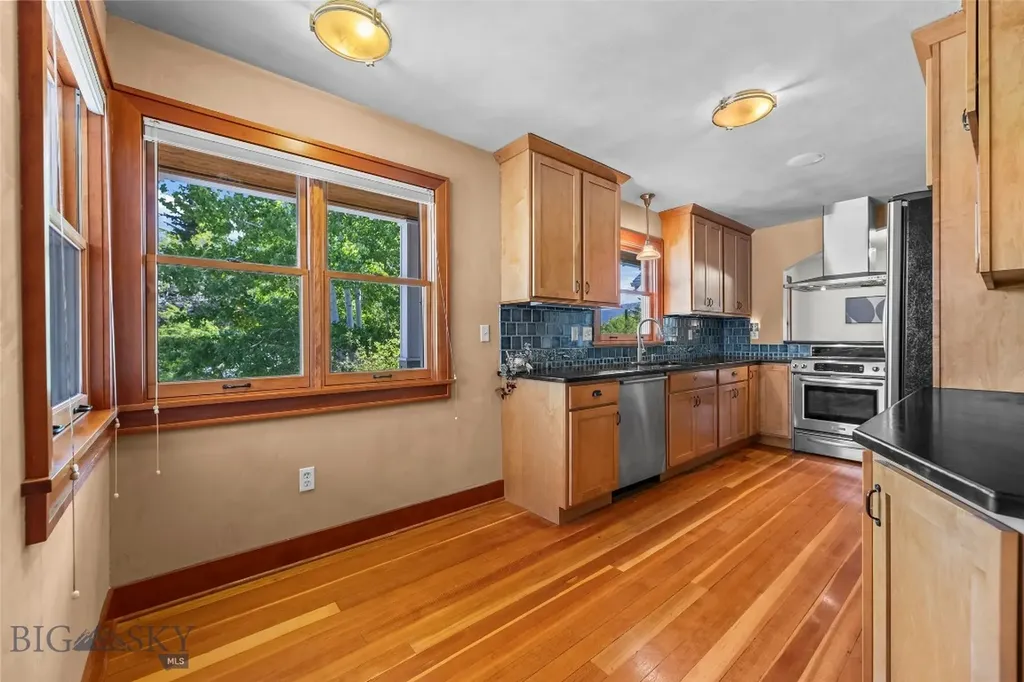 528 N 5th Street Livingston MT 59047