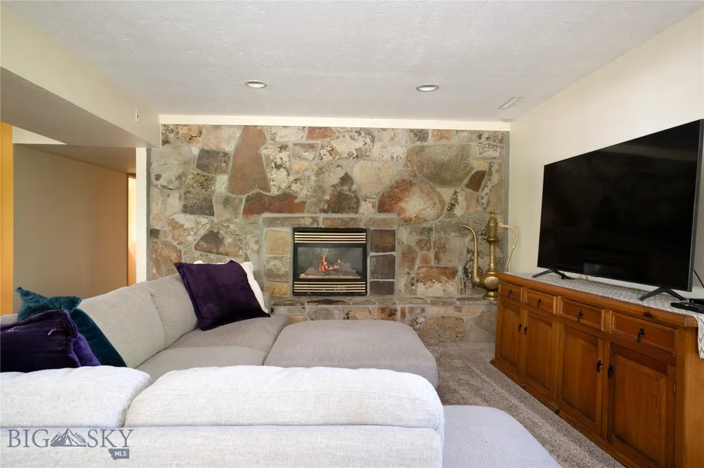 78 Hitching Post Road Bozeman MT 59715