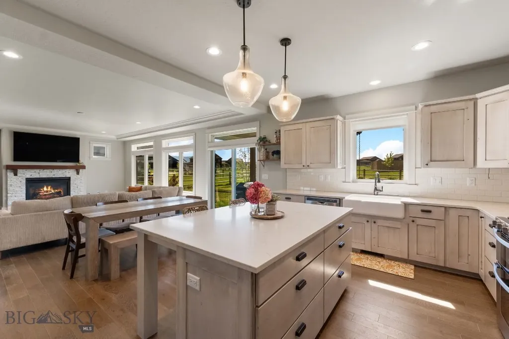 438 White Horse Loop Bozeman MT 59718