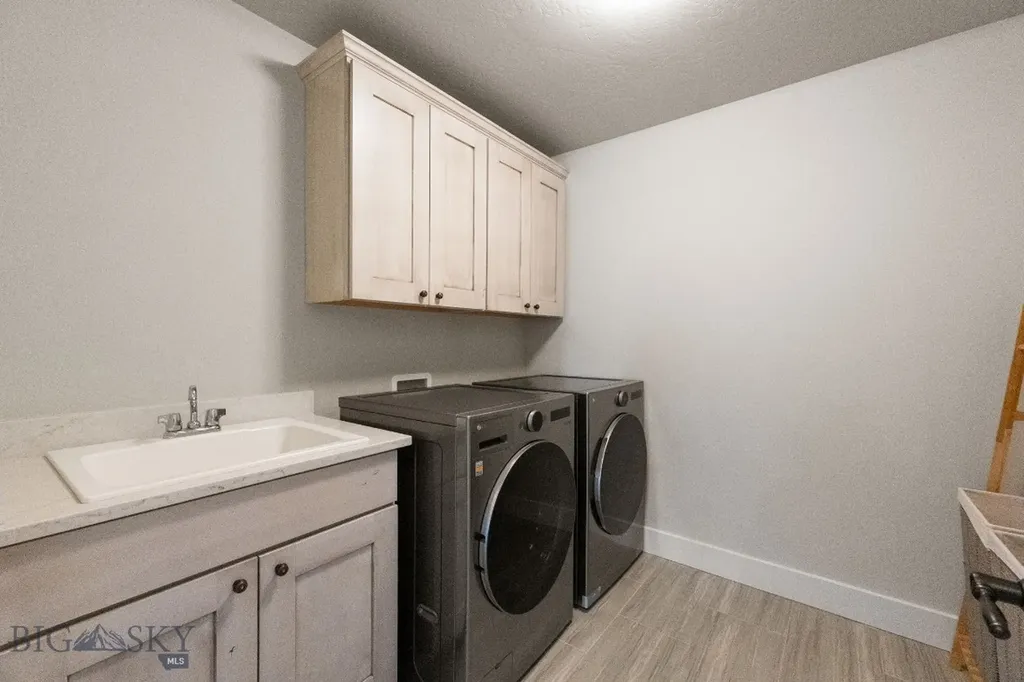438 White Horse Loop Bozeman MT 59718