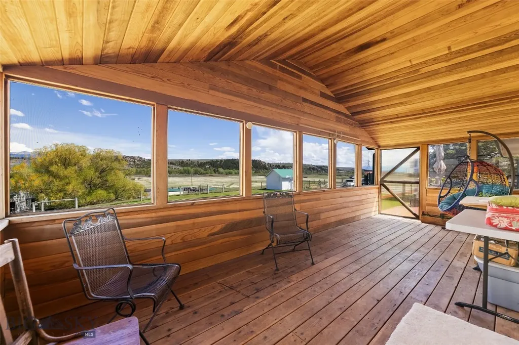 21 Mcpherson Lane Wilsall MT 59086