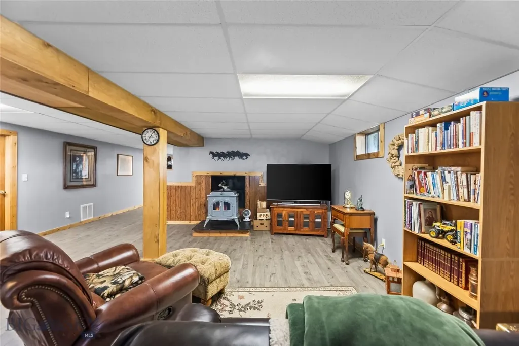 21 Mcpherson Lane Wilsall MT 59086