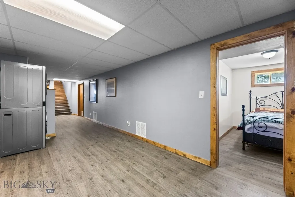21 Mcpherson Lane Wilsall MT 59086