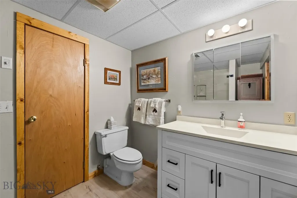21 Mcpherson Lane Wilsall MT 59086