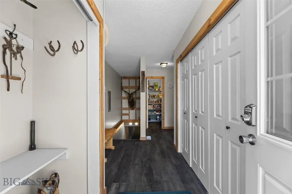 21 Mcpherson Lane Wilsall MT 59086