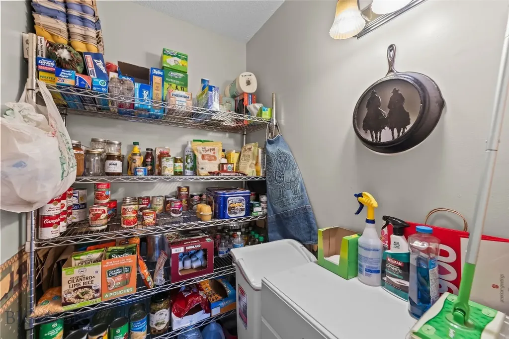 21 Mcpherson Lane Wilsall MT 59086
