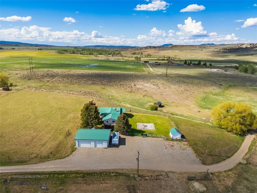 21 Mcpherson Lane Wilsall MT 59086