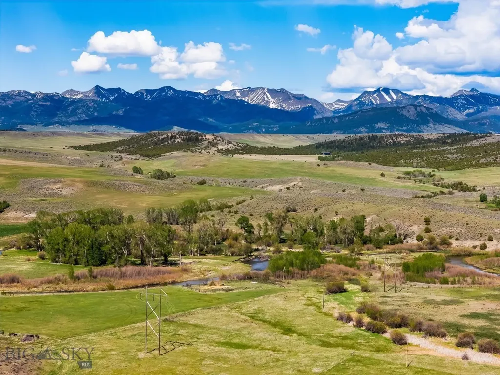 21 Mcpherson Lane Wilsall MT 59086